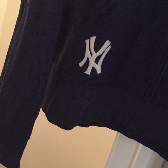 Reebok Yankees hooded sweatshirt lightweight - Picture 2 of 5